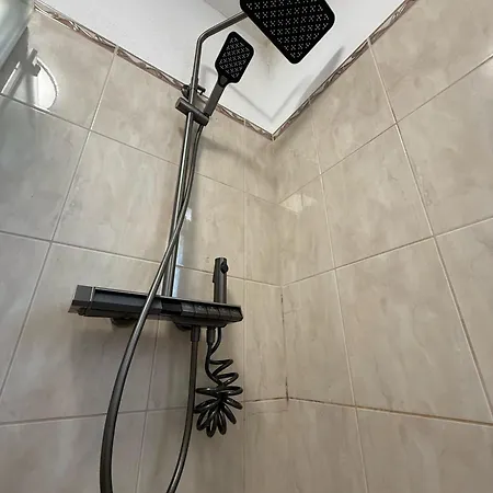 아파트 4-bedroom Lux With Amazing Scenery 트로기르