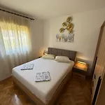 Apartment 4-bedroom Lux With Amazing Scenery *