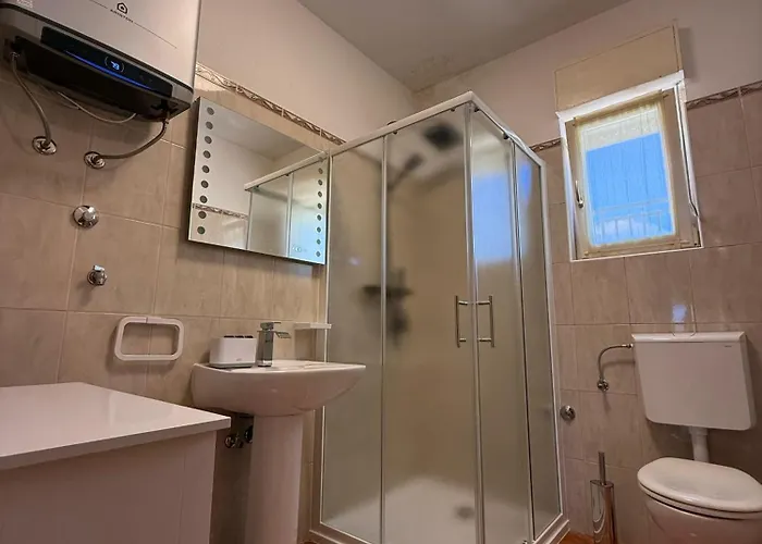 4-bedroom Lux With Amazing Scenery Apartment *