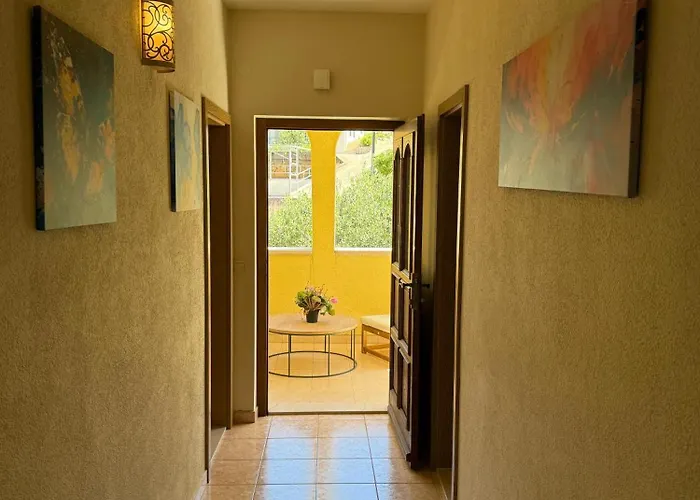 4-bedroom Lux With Amazing Scenery *